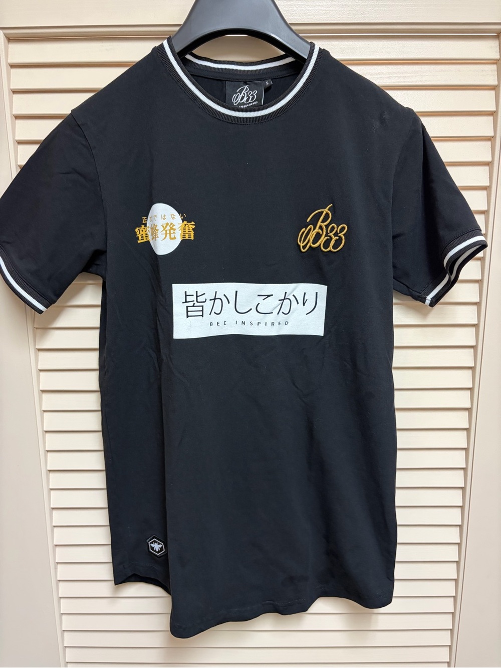 Bee Inspired B33 Graphic T Shirt Mens Small Black Japanese Embroidered Logo Tee